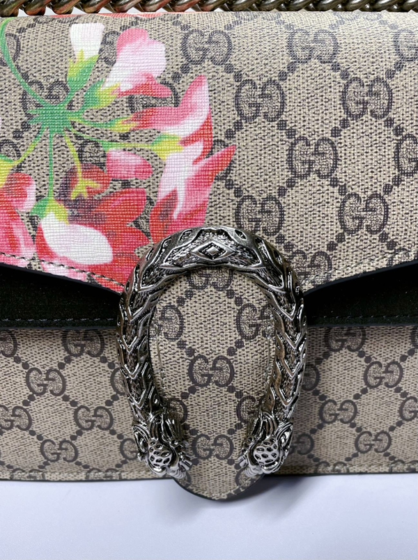 激安グッチバッグコピー着用イメージ